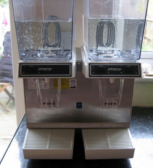 Secondhand Catering Equipment Juicers and Smoothie Makers Cornelius