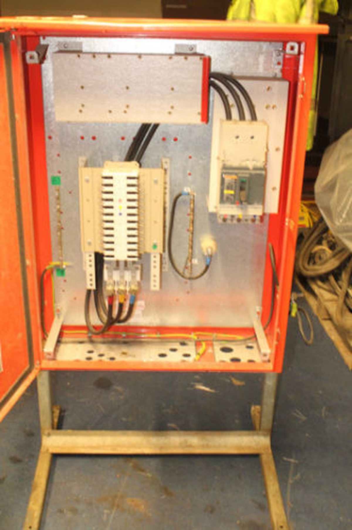 Secondhand Generators Power Distribution 3 Phase Power Distribution