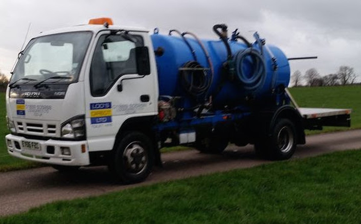 Secondhand Toilet Units | Vacuum Tanks | Isuzu 7.5t Vacuum ...