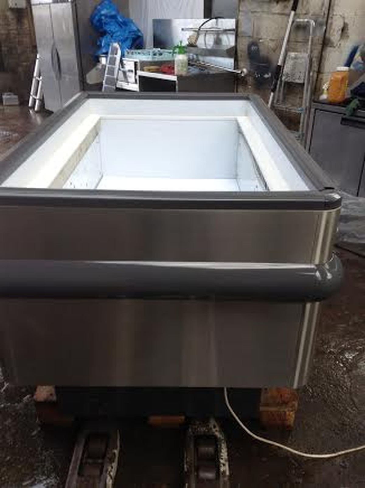 Secondhand Shop Equipment Display Freezers Open Island Display