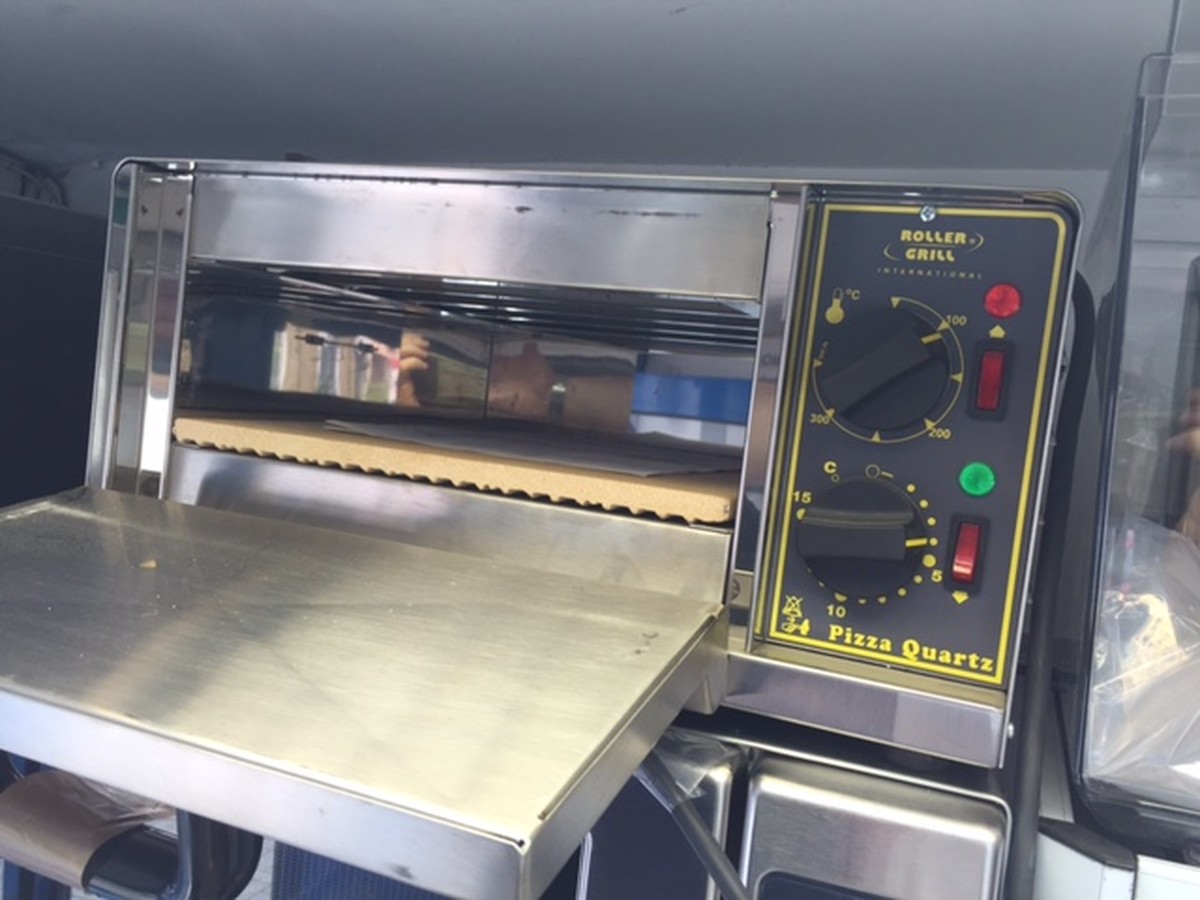 Secondhand Catering Equipment Electric Ovens Roller Grill Pizza