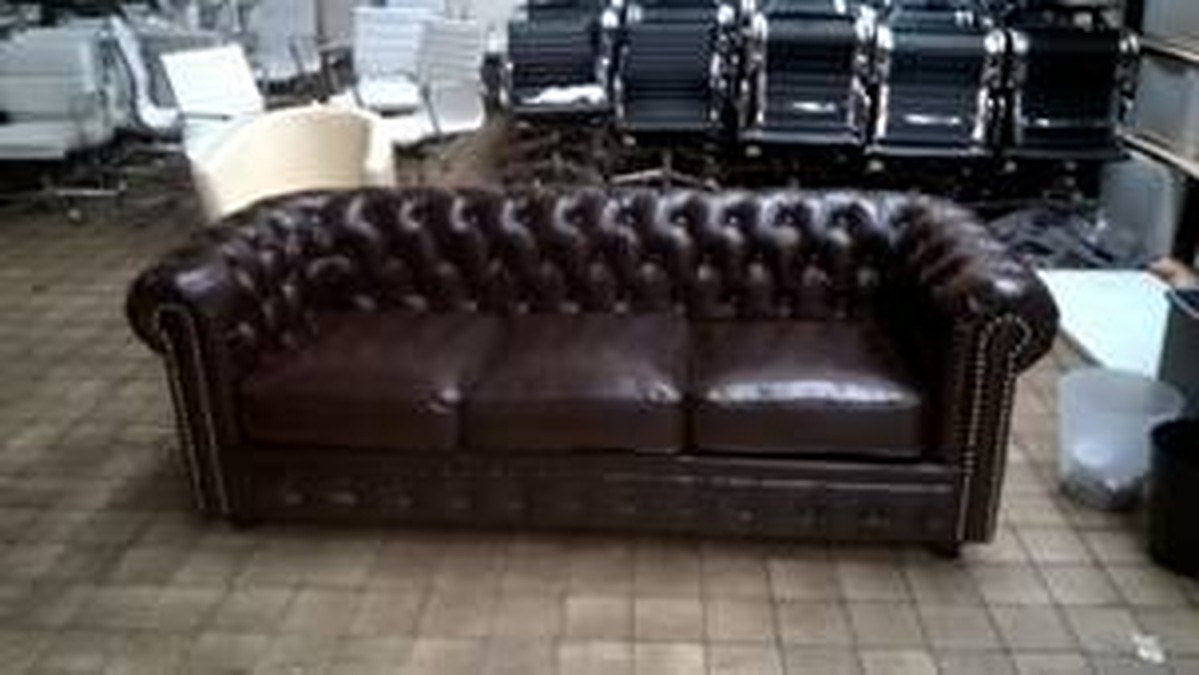 Secondhand Pub Equipment Sofas And Low Tables Reproduction