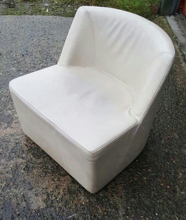 Secondhand Chairs and Tables The best place to buy or sell secondhand