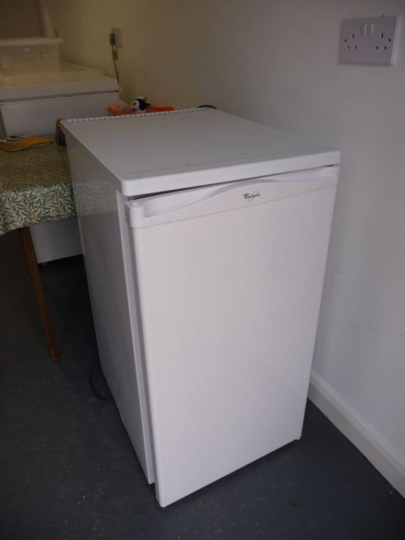  - whirlpool-fridge-and-ice-box-599