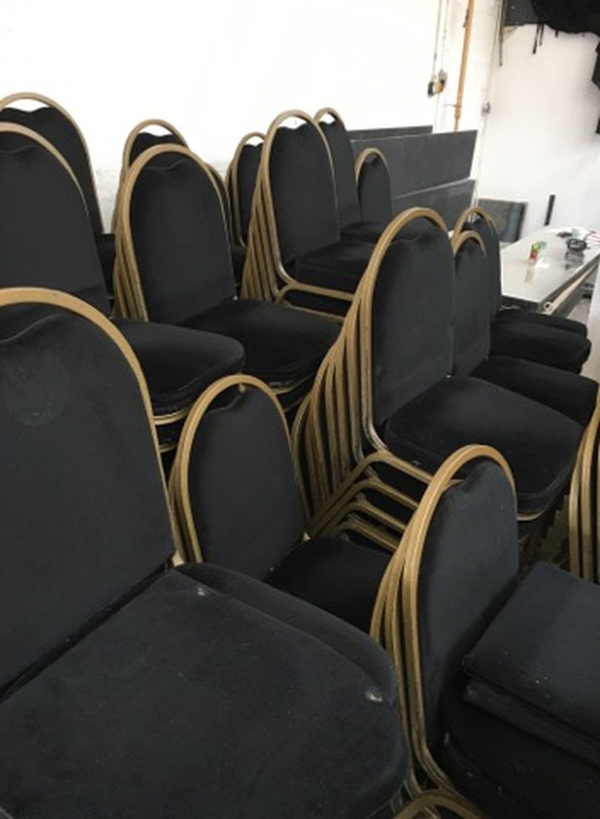 Secondhand Hotel Furniture | Banquet Chair | 230x Conference Chairs