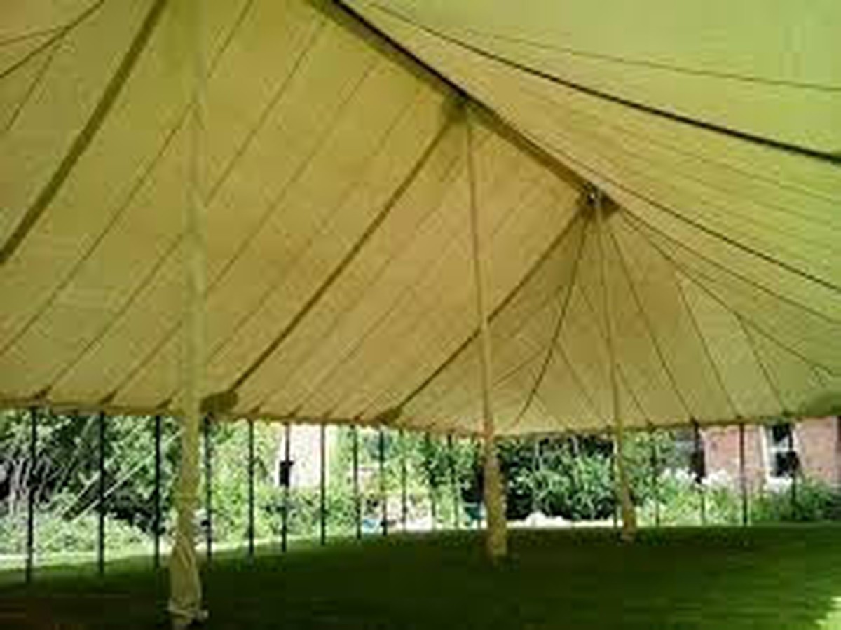 Curlew SecondHand Marquees Traditional or Pole Marquee 40ft x 60ft Canvas Traditional