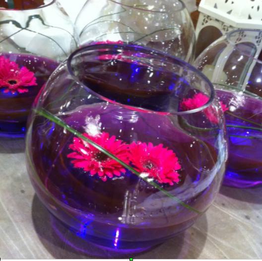 Secondhand Prop Shop Table Decor 40 Medium Fish Bowls Vases