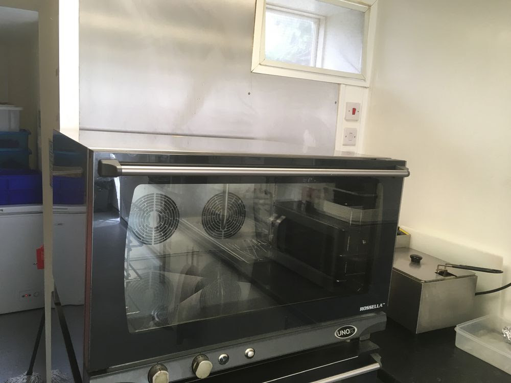 relais Pennenvriend Grit Secondhand Catering Equipment | Electric Ovens | Electric Convection Unox  Rossella Bake Off Oven - Plymouth, Devon