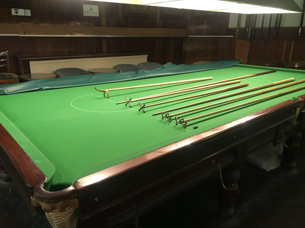 Secondhand Pub Equipment Pool And Snooker Tables True snooker tables come in three common sizes. full size snooker table with balls and extensions london