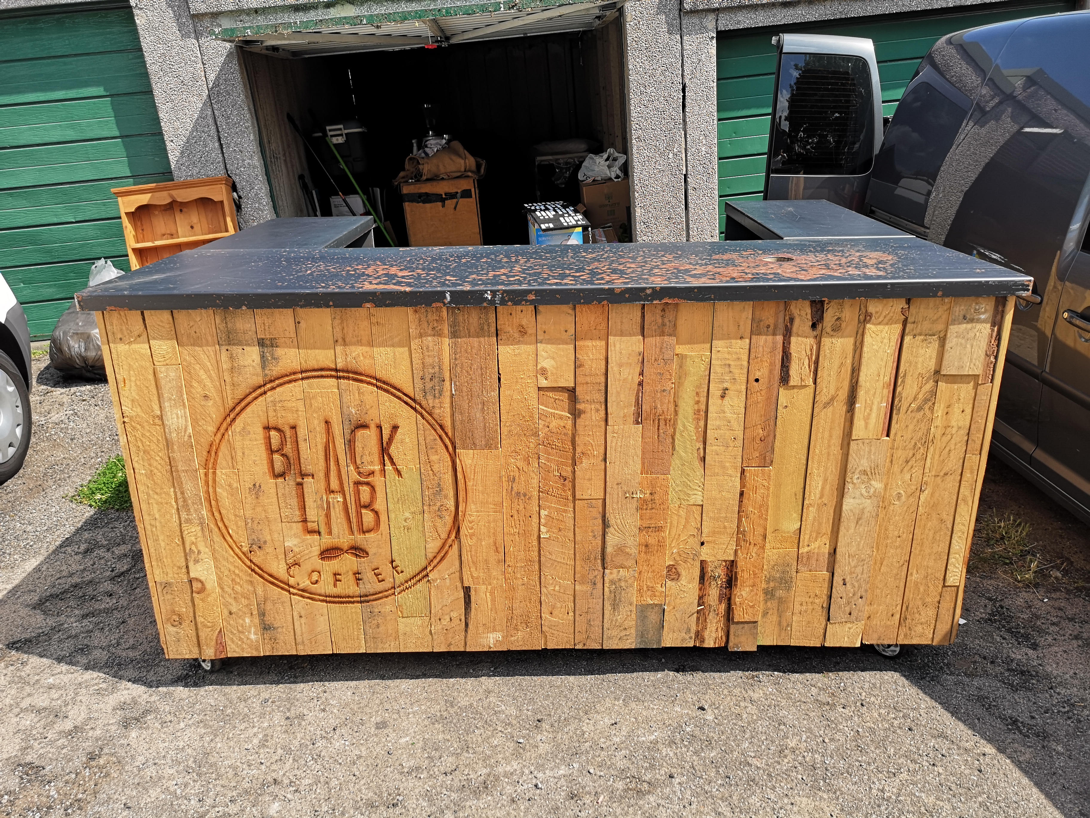 Secondhand Pub Equipment Mobile Bar Units Pallet Wood Cladded Bar With Steel Top Nottingham Nottinghamshire