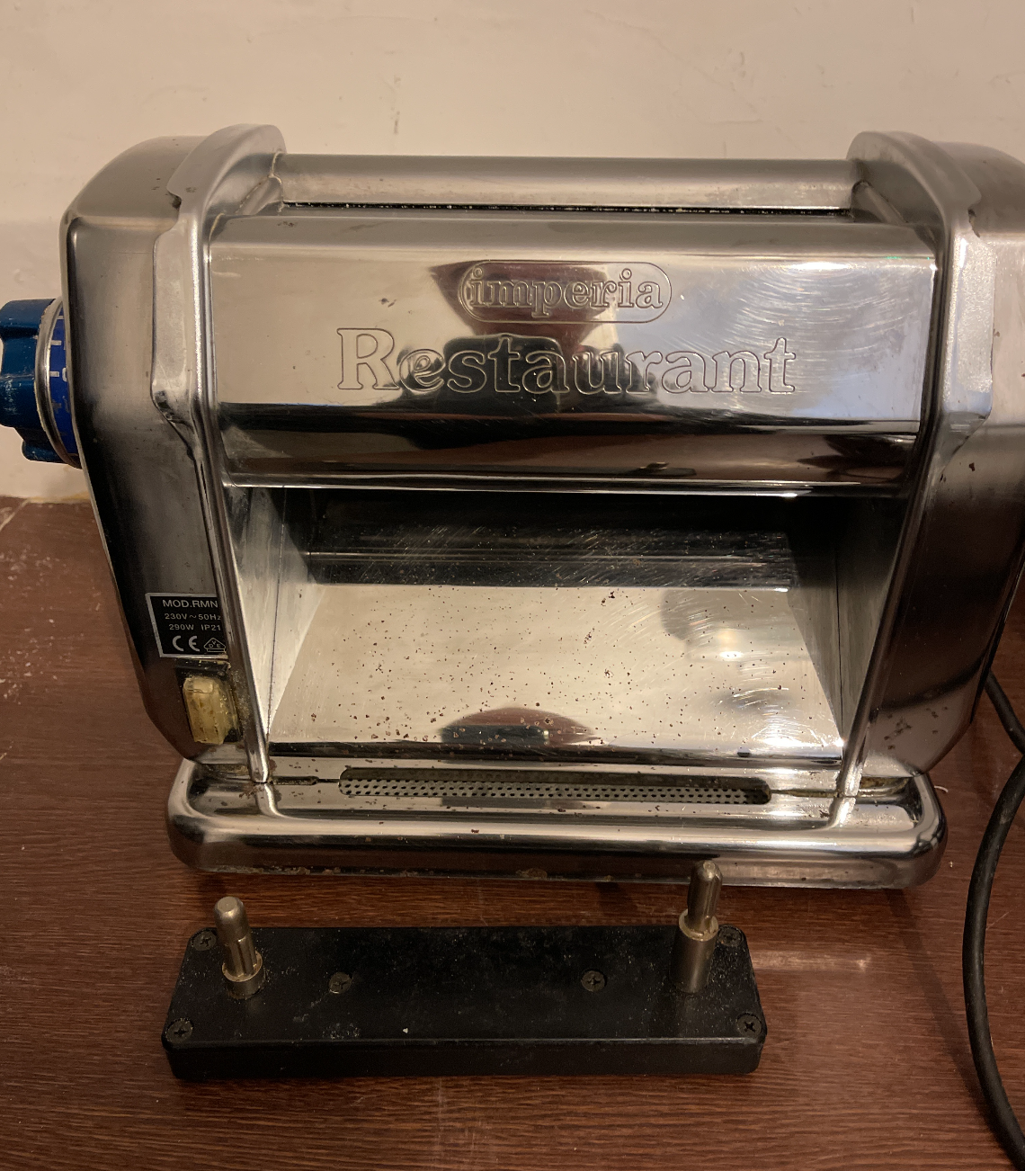 https://for-sale.used-secondhand.co.uk/media/secondhand/images/76609/imperia-restaurant-electric-machine/pasta-maker-for-sale-665.png