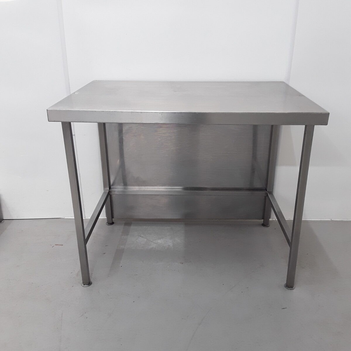 2 x 4 stainless store steel table