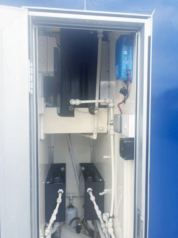Used 12v battery 1+1 toilet trailer