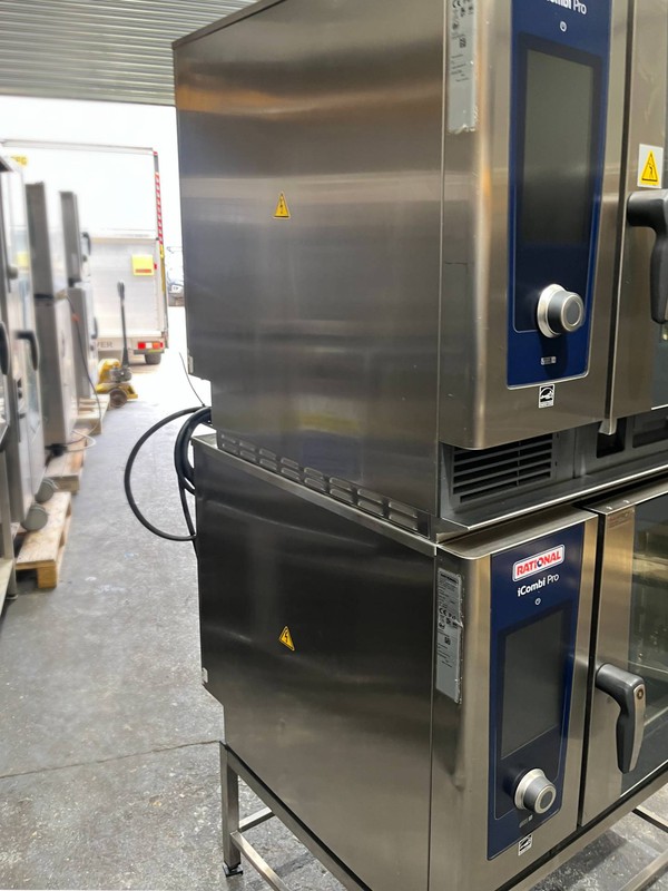 Rational six grid stacking ovens