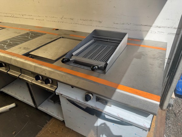 Cooking benches / counter by Capic