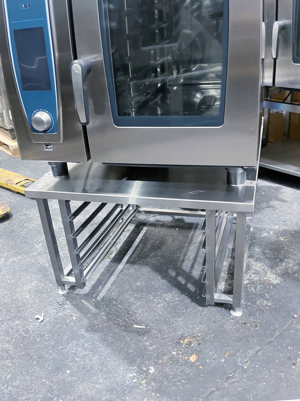 Rational SCC WE 61 G 6 Grid Combi Oven with stand