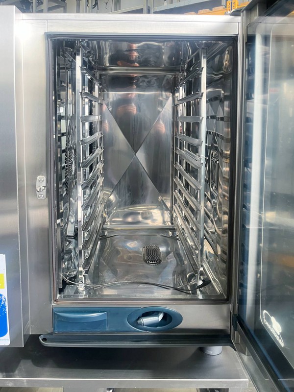SCC WE101 G oven clean and tested