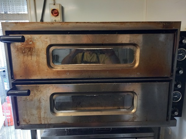 Used Twin deck pizza oven