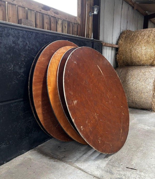 2x 5ft Round Banquet Tables