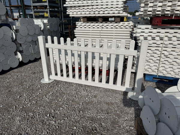Secondhand Professional Rental Spec Picket Fence For Sale