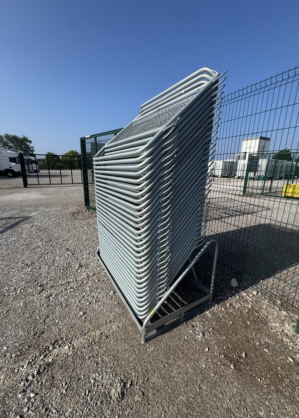 Secondhand Met Barrier For Sale