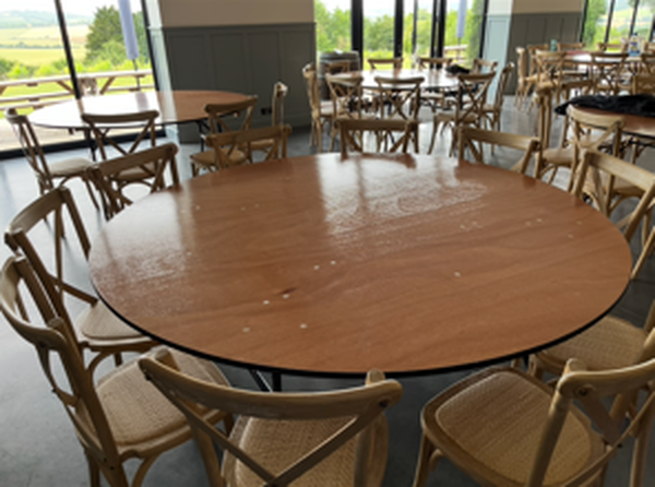 Secondhand 6ft Round Tables
