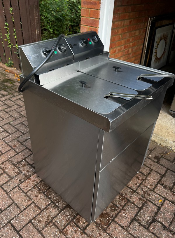 Free Standing Twin Tank Fryer