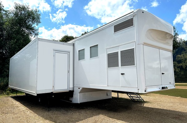 Used Titan 05 Marketing Trailer