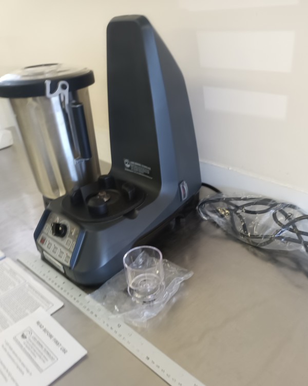 Secondhand Hamilton Beach Blender