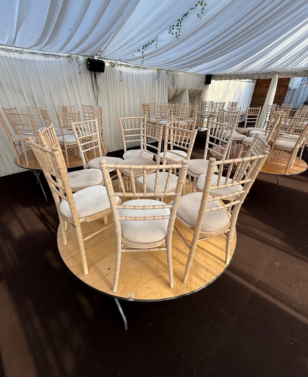 110 Limewash Chiavari Chairs