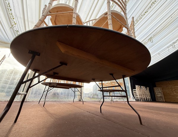 6ft Round Tables