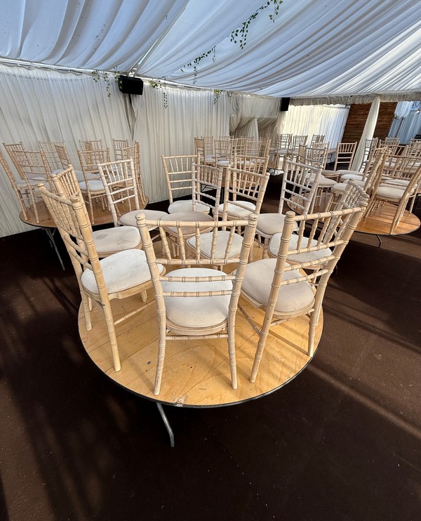 Secondhand 6ft Round Tables