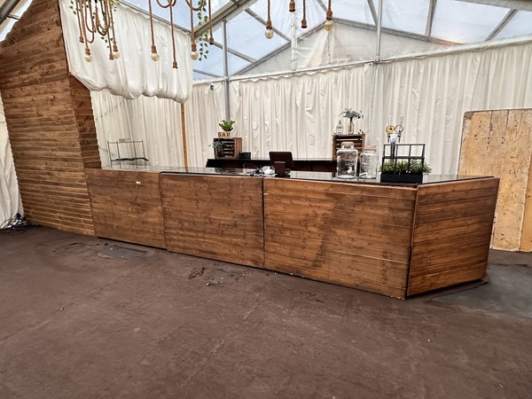 Folding bar with wooden front