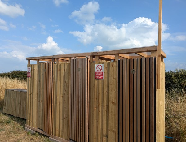 3 Bay Glamping Showers
