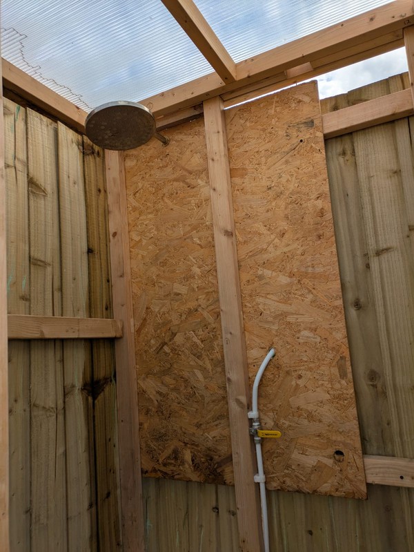 3 Bay Shower Block