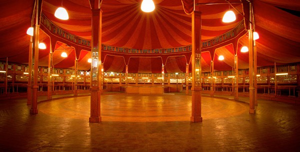 Vanrosmalen Spiegeltent