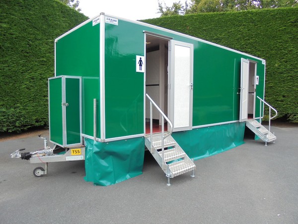 5 + 2 Toilet Trailer for sale