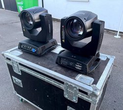 Share Clay Paky Sharpy Moving Heads With Case and BRAND NEW BULBS