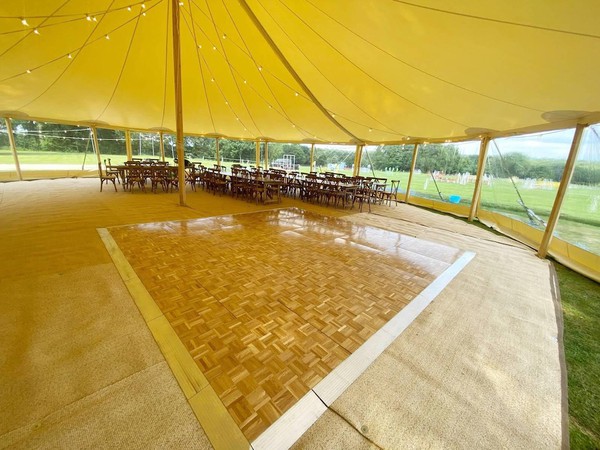 Portable Dance Floor – 15x15ft