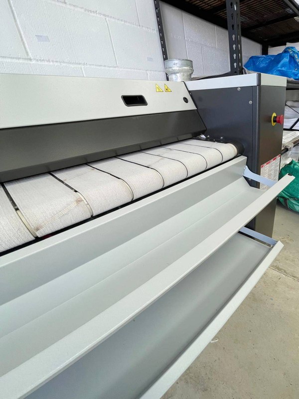 For sale Girbau PB3215 ironer