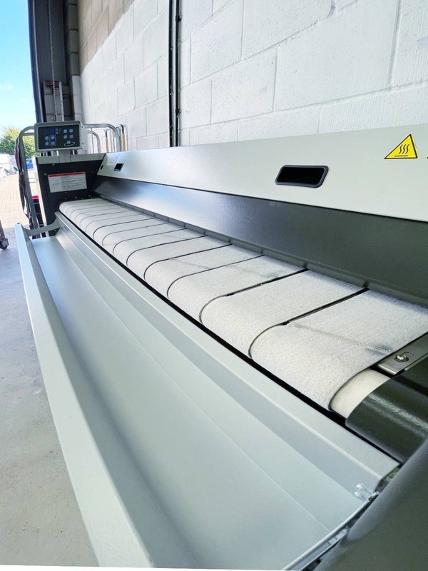 Used Girbau PB3215 ironer
