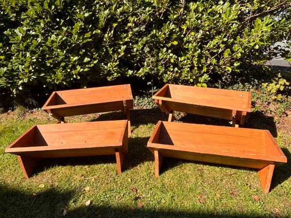Wooden drinks display trough