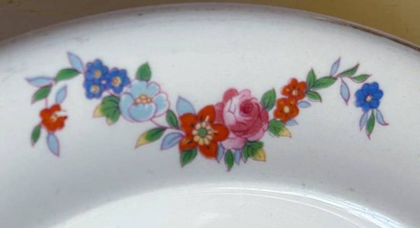 Vintage Alfred Meakin Laurel Wreath?