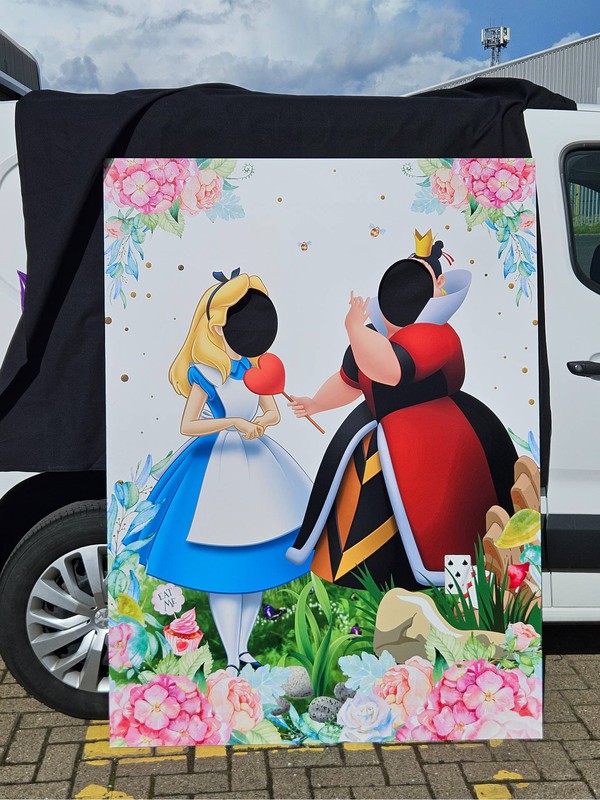 Peep through board Alice in Wonderland