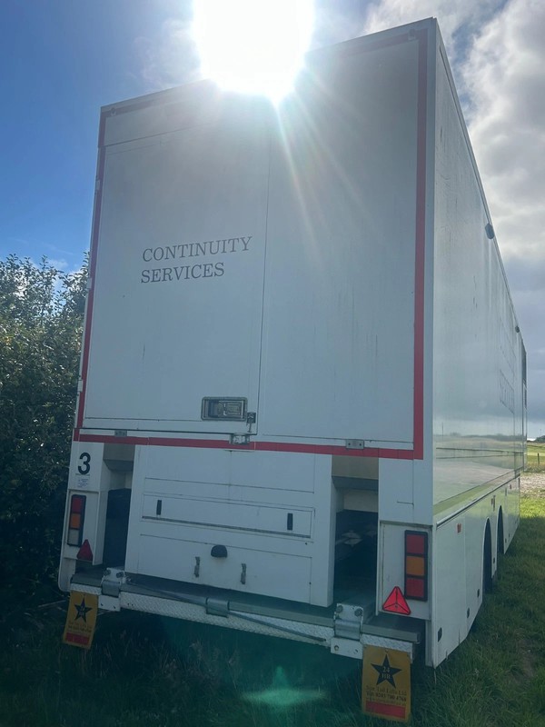 New 16.5 Metre Mobile Office with a Built in Generator For Sale