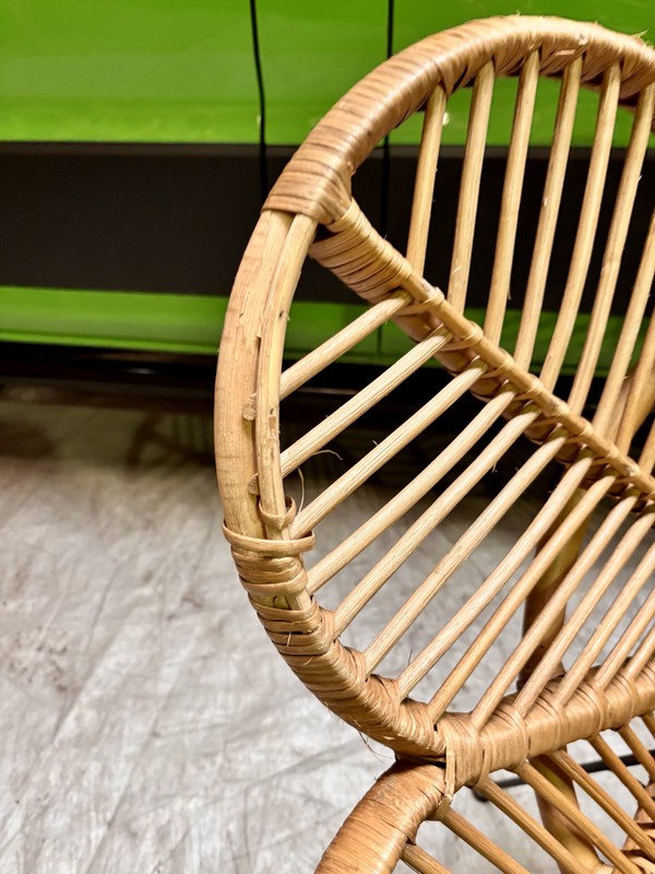 Wicker flower chair