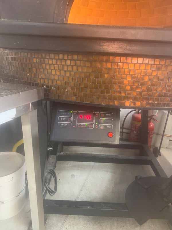 Large Pizza Oven
