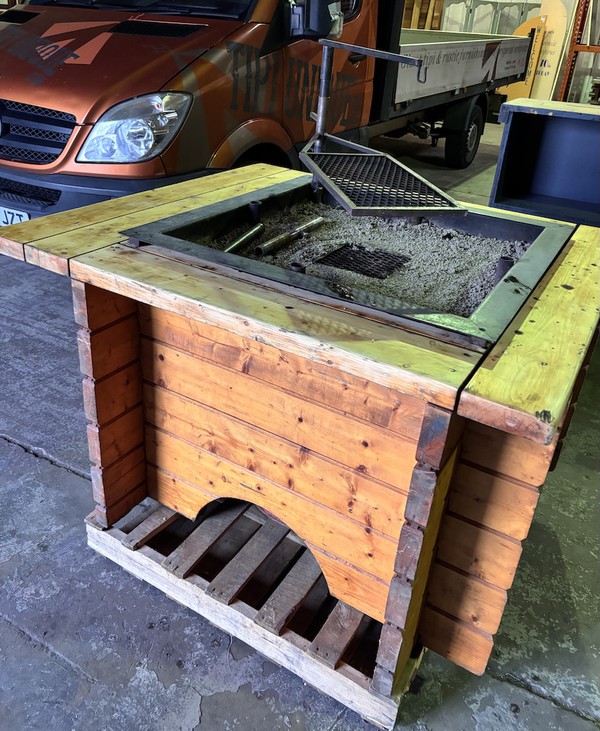 Fire Pit  with cooking arm