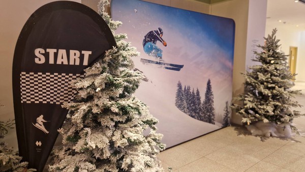 Black Run” Ski Scene – Immersive Alpine Adventure Display