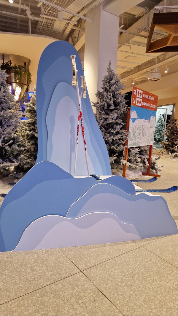 Immersive Alpine Adventure Display